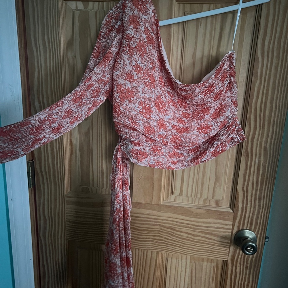 Lulu's Floral orange and White One shoulder top